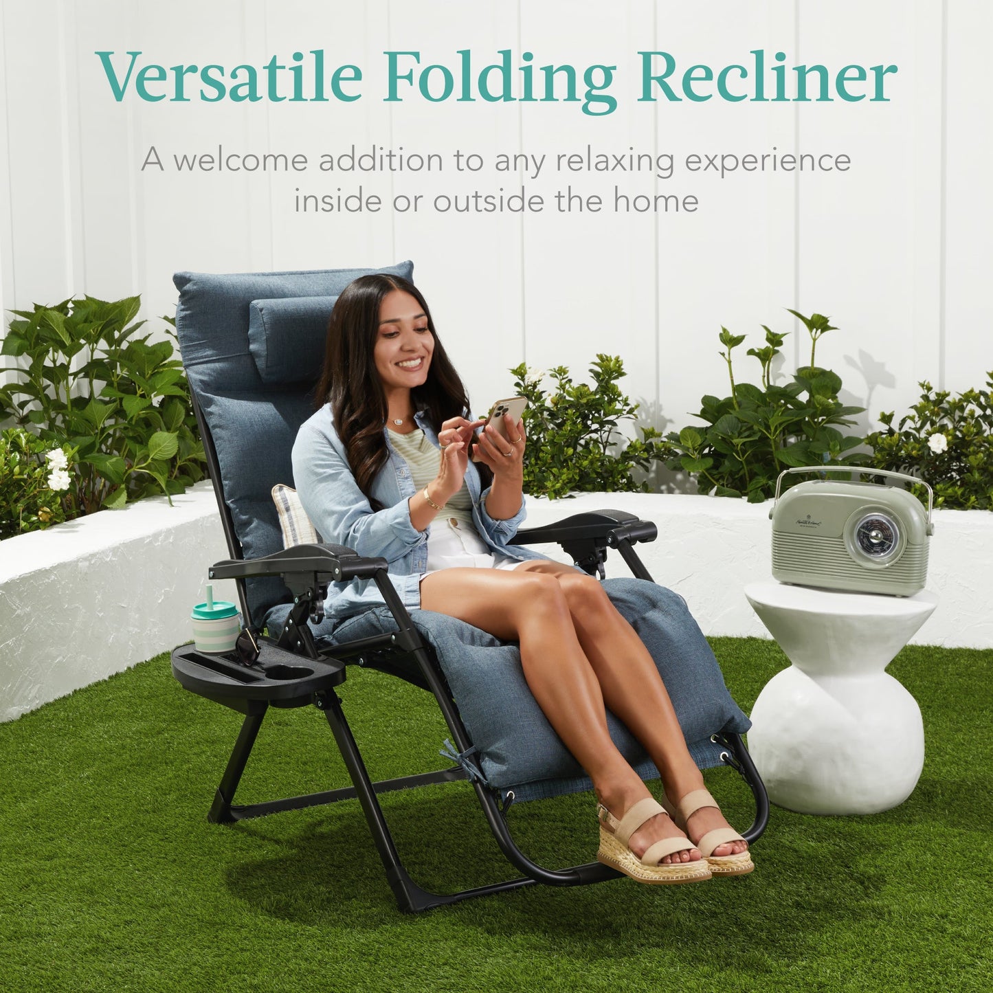 Oversized Zero Gravity Chair Folding Outdoor Recliner with Removable Cushion with practical outdoor-ready details