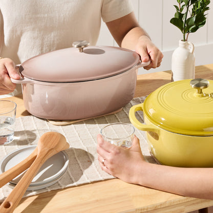 Oval Cast-Iron Dutch Oven Kitchen Cookware with Enamel - 7.5qt for home, family, and everyday needs